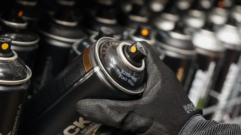 Montana BLACK - BLK 9090 Black Glossy 3