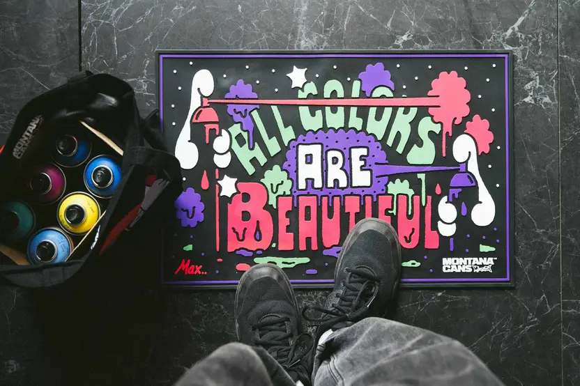 Montana DOORMAT (Fußmatte) - "ALL COLORS ARE BEAUTIFUL" von Max Solca 10