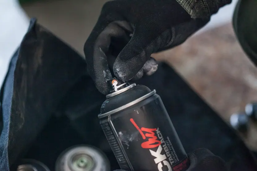 Montana BLACKOUT Tarblack 400ml 4